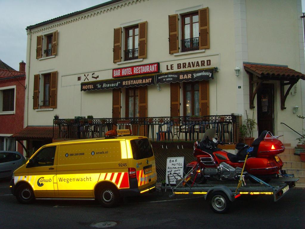Le Bravard Jumeaux Esterno foto